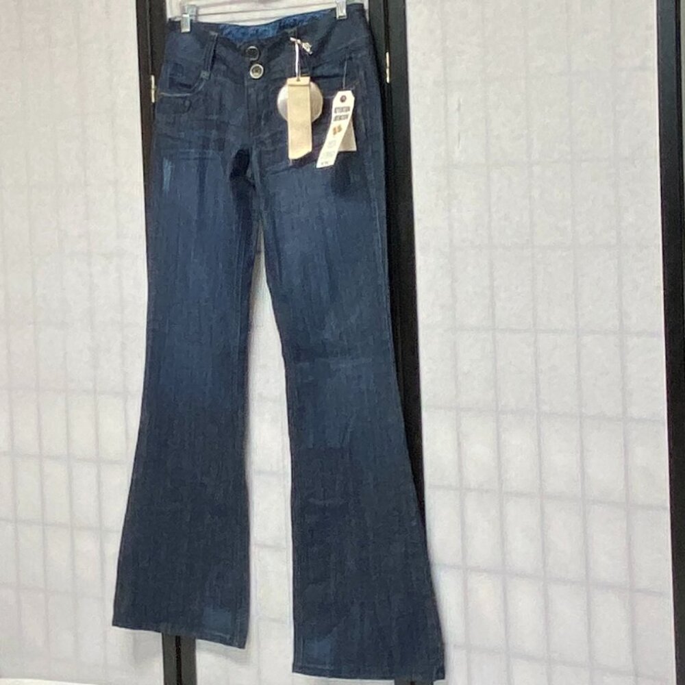 XOXO Low Rise Embroidered Flared Denim Jeans Light Distress Medium Wash NWT 7/8 - Picture 4 of 14